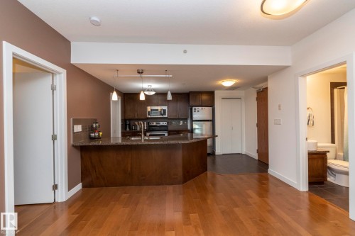 707 10055 118 Street, Edmonton, AB - Indoor Photo Showing Kitchen