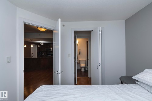 707 10055 118 Street, Edmonton, AB - Indoor Photo Showing Bedroom
