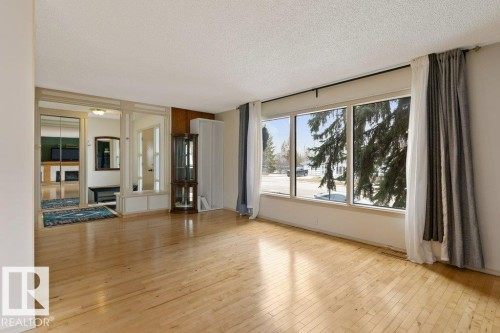 5006 55 Avenue, Stony Plain, AB - Indoor