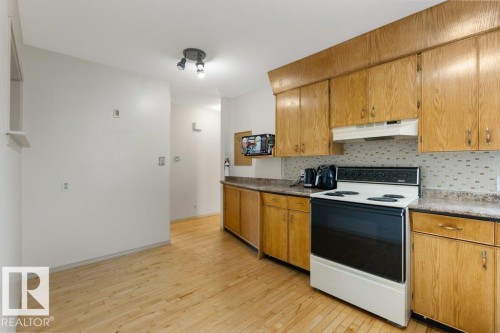 5006 55 Avenue, Stony Plain, AB - Indoor Photo Showing Kitchen