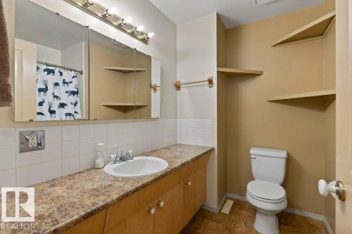 5006 55 Avenue, Stony Plain, AB - Indoor Photo Showing Bathroom