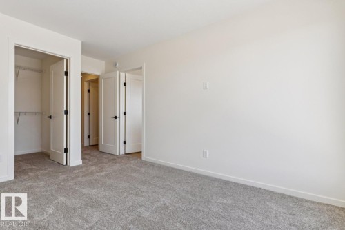 432 30 Street, Edmonton, AB - Indoor Photo Showing Other Room