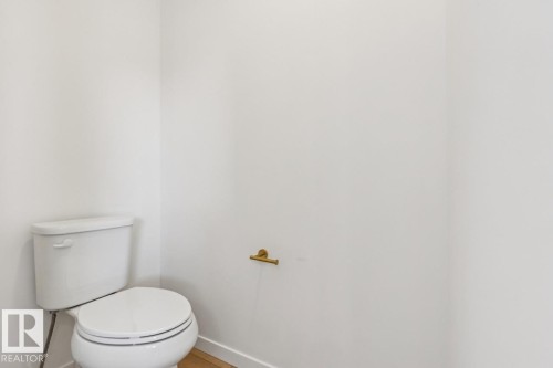 432 30 Street, Edmonton, AB - Indoor Photo Showing Bathroom