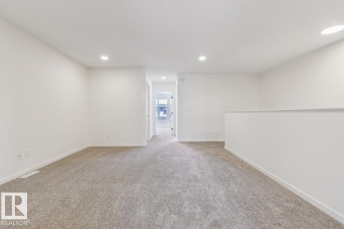 432 30 Street, Edmonton, AB - Indoor Photo Showing Other Room