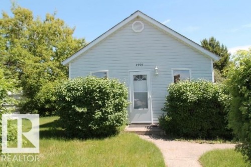 4909 51 Street  Elk Point, AB T0A 1A0