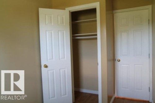 4909 51 Street, Elk Point, AB - Indoor