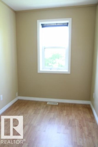 4909 51 Street, Elk Point, AB - Indoor Photo Showing Other Room