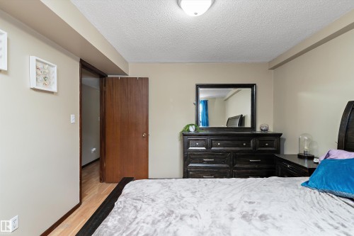 12914 69 Street, Edmonton, AB - Indoor Photo Showing Bedroom