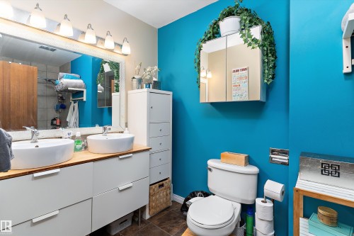 12914 69 Street, Edmonton, AB - Indoor Photo Showing Bathroom