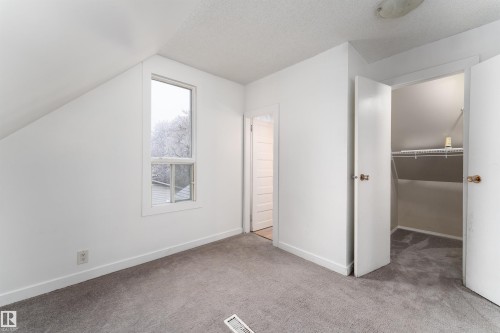 11817 44 Street, Edmonton, AB - Indoor Photo Showing Other Room