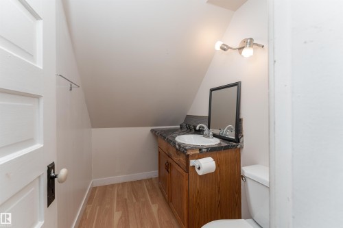 11817 44 Street, Edmonton, AB - Indoor Photo Showing Bathroom