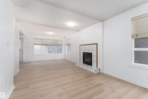 11817 44 Street, Edmonton, AB - Indoor With Fireplace