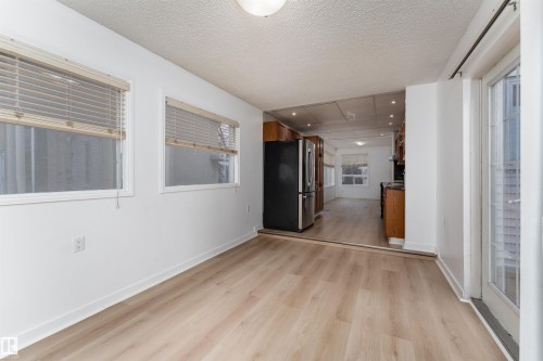 11817 44 Street, Edmonton, AB - Indoor Photo Showing Other Room