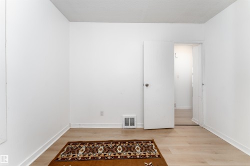 11817 44 Street, Edmonton, AB - Indoor Photo Showing Other Room