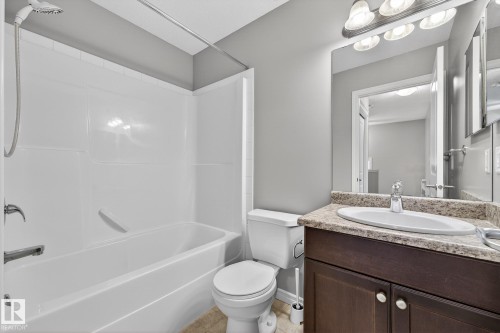 21406 94A Avenue, Edmonton, AB - Indoor Photo Showing Bathroom