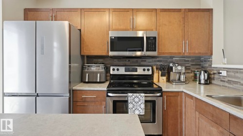 169 1804 70 St, Edmonton, AB - Indoor Photo Showing Kitchen