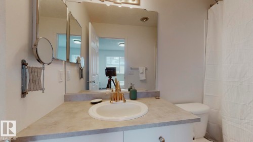 52 10909 106 Street, Edmonton, AB - Indoor Photo Showing Bathroom