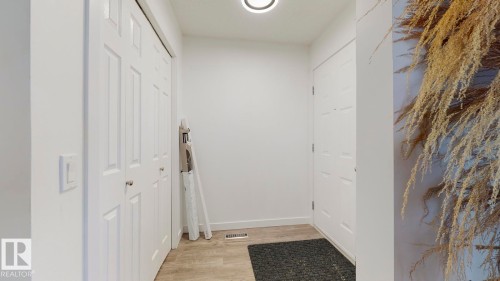 52 10909 106 Street, Edmonton, AB - Indoor Photo Showing Other Room