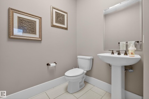 2003 Ainslie Link Link, Edmonton, AB - Indoor Photo Showing Bathroom