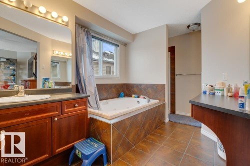 89 Erin Ridge Drive, St. Albert, AB - Indoor Photo Showing Bathroom