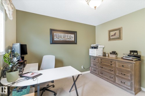 8427 152B Avenue, Edmonton, AB - Indoor Photo Showing Office