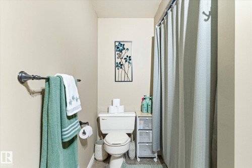 8427 152B Avenue, Edmonton, AB - Indoor Photo Showing Bathroom