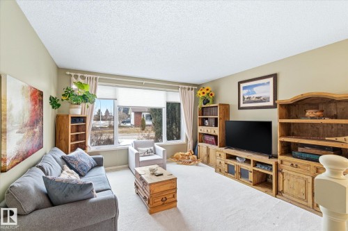 8427 152B Avenue, Edmonton, AB - Indoor