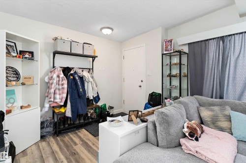 6103-6105 97A Avenue, Edmonton, AB - Indoor