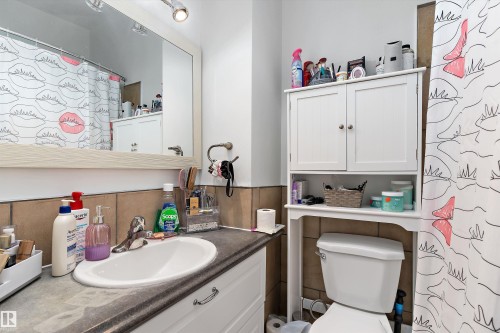 Basement full bathroom - 6103-6105 97A Avenue, Edmonton, AB - Indoor Photo Showing Bathroom