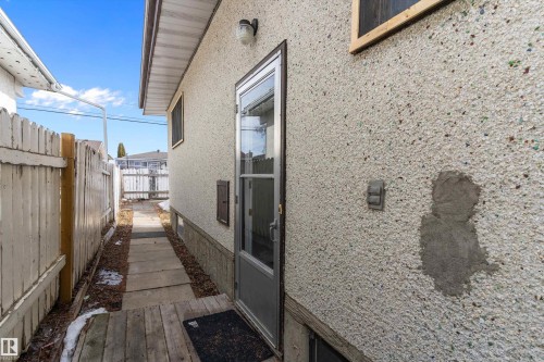 6103-6105 97A Avenue, Edmonton, AB - Outdoor