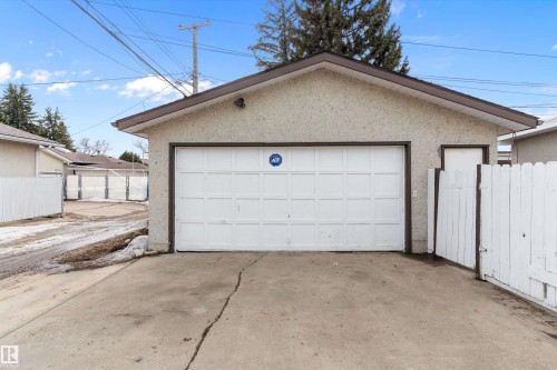 Oversized 2 car garage - 6103-6105 97A Avenue, Edmonton, AB - Outdoor With Exterior