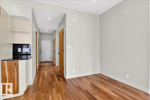 1004 Downey Way, Edmonton, AB - Indoor Photo Showing Other Room
