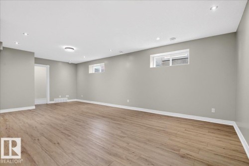 1004 Downey Way, Edmonton, AB - Indoor