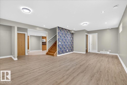 1004 Downey Way, Edmonton, AB - Indoor Photo Showing Other Room