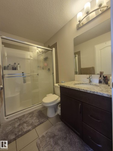 3308 18B Avenue, Edmonton, AB - Indoor Photo Showing Bathroom