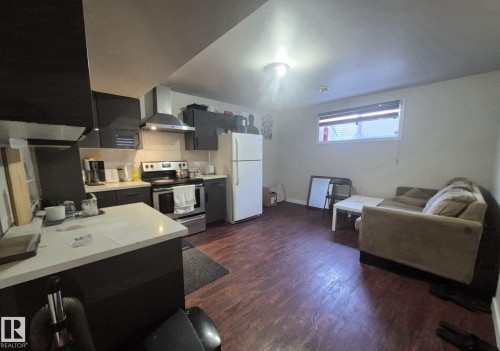 3308 18B Avenue, Edmonton, AB - Indoor