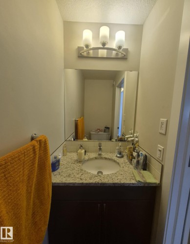 3308 18B Avenue, Edmonton, AB - Indoor Photo Showing Bathroom