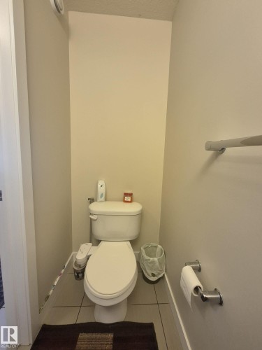 3308 18B Avenue, Edmonton, AB - Indoor Photo Showing Bathroom