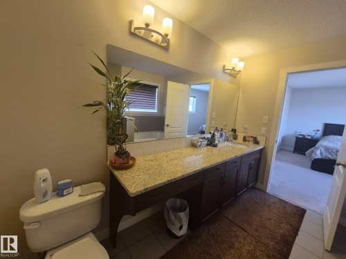 3308 18B Avenue, Edmonton, AB - Indoor Photo Showing Bathroom