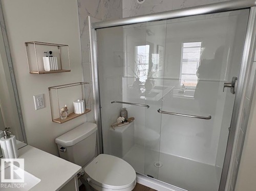 5039 Cawsey Link, Edmonton, AB - Indoor Photo Showing Bathroom