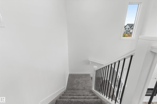 5039 Cawsey Link, Edmonton, AB 