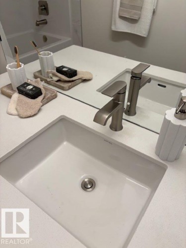 5039 Cawsey Link, Edmonton, AB - Indoor