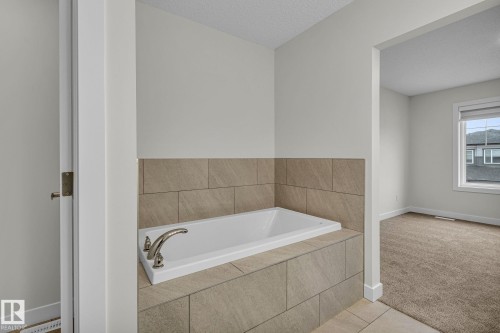 307 Brae Way, Leduc, AB - Indoor Photo Showing Bathroom