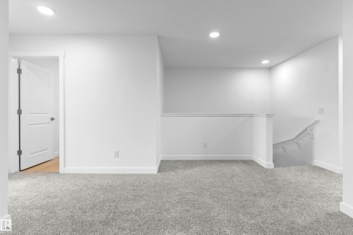 1058 Cristall Crescent, Edmonton, AB 