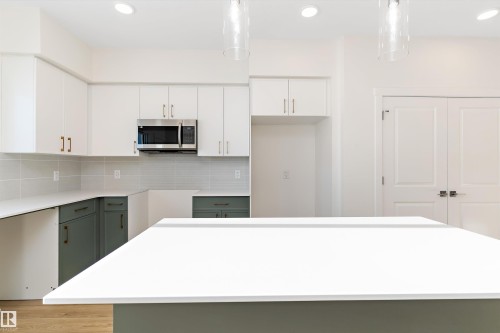 18709 18A Avenue, Edmonton, AB - Indoor