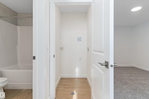 18709 18A Avenue, Edmonton, AB - Indoor Photo Showing Bathroom