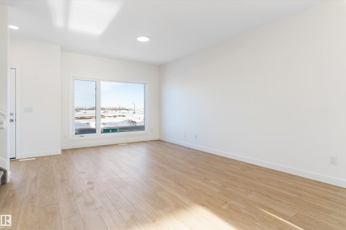 18709 18A Avenue, Edmonton, AB - Indoor Photo Showing Other Room