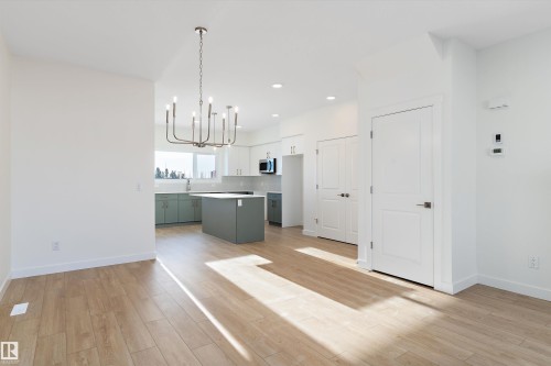 18709 18A Avenue, Edmonton, AB - Indoor Photo Showing Kitchen