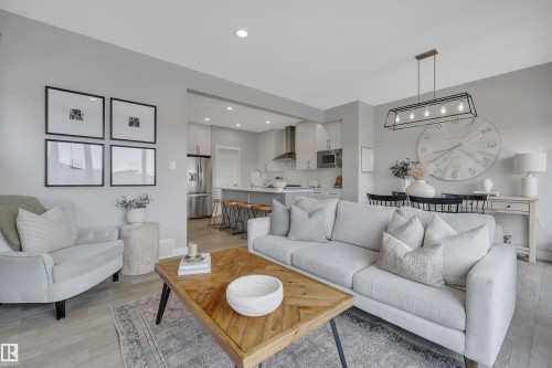 7490 Creighton Place, Edmonton, AB - Indoor Photo Showing Living Room