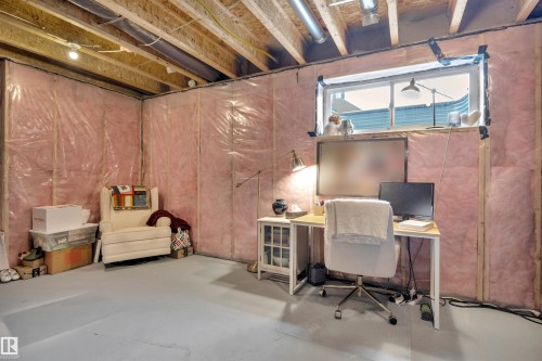 7490 Creighton Place, Edmonton, AB - Indoor Photo Showing Basement